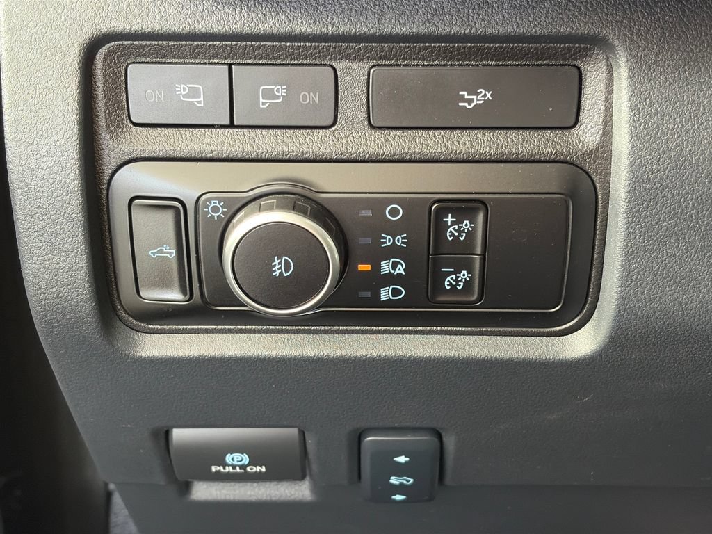 Certified 2024 Ford F250 Lariat AWD/4WD image 25