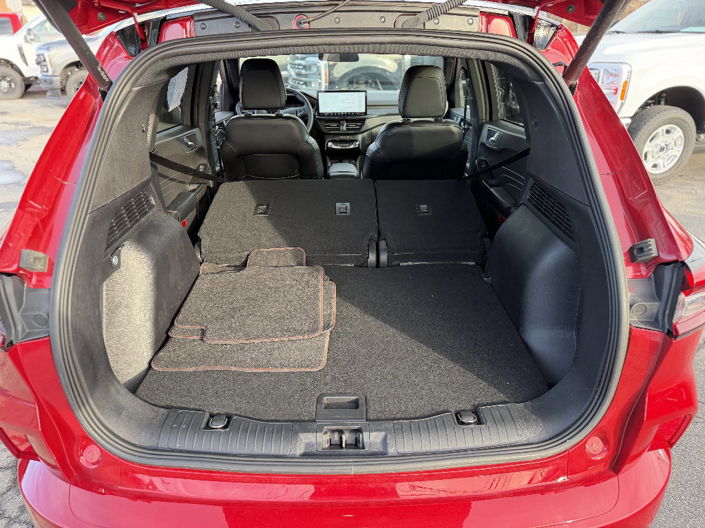 Certified 2023 Ford Escape ST-Line w/ Tech Pack #1 AWD/4WD image 11