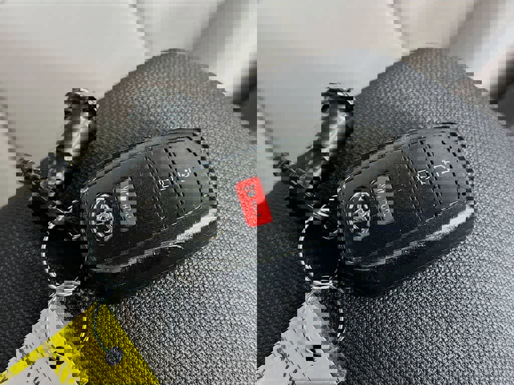 Used 2022 Toyota Corolla Cross LE image 25