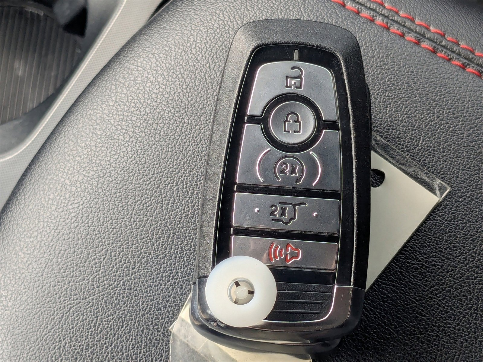 Certified 2024 Ford Edge ST-Line image 31