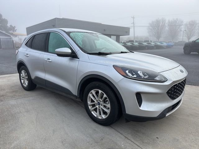 Certified 2020 Ford Escape SE image 4