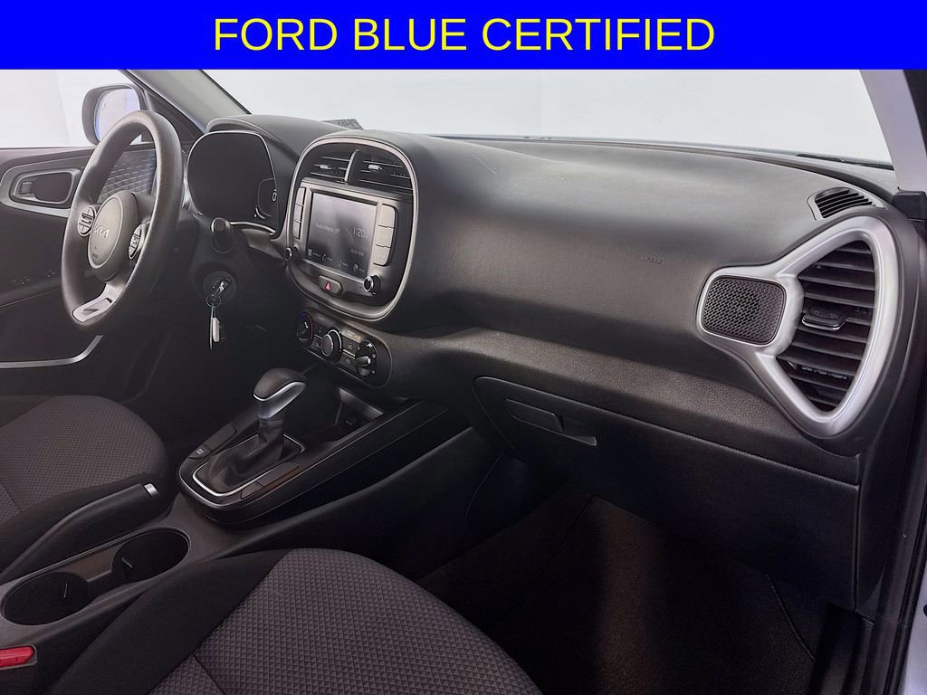 Used 2025 Kia Soul LX w/ LX Technology Package image 25