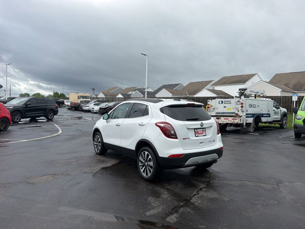 Used 2022 Buick Encore Preferred AWD/4WD image 5