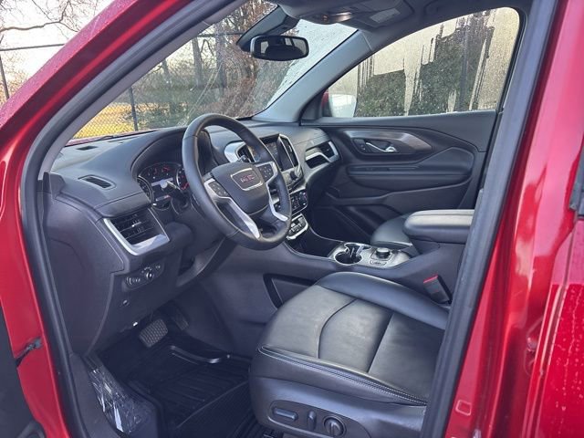 Used 2024 GMC Terrain SLT w/ LPO, Cargo Package image 13
