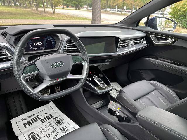 Used 2025 Audi Q4 e-tron Premium Plus AWD/4WD image 3