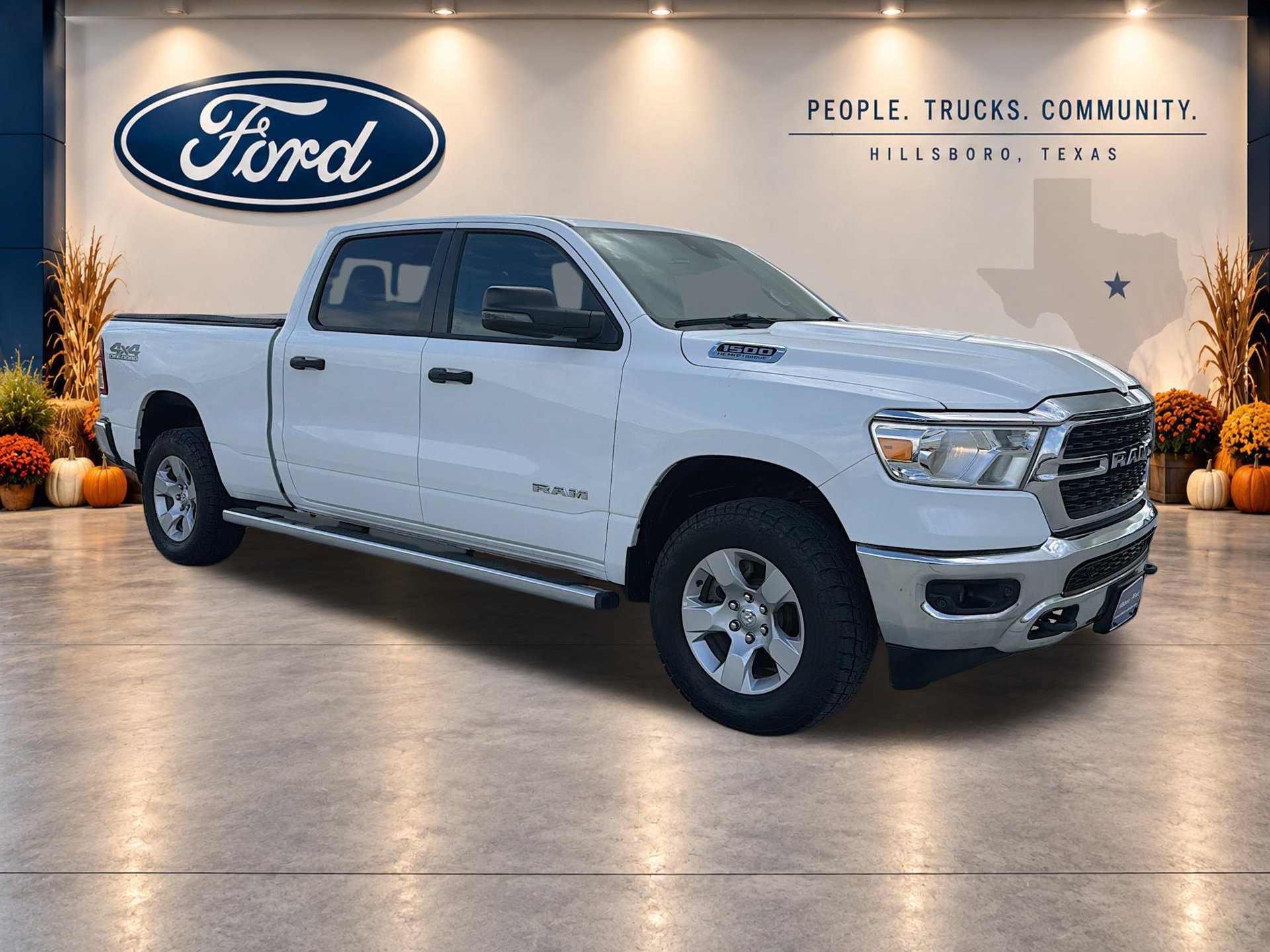 Used 2023 RAM 1500 Big Horn AWD/4WD image 3