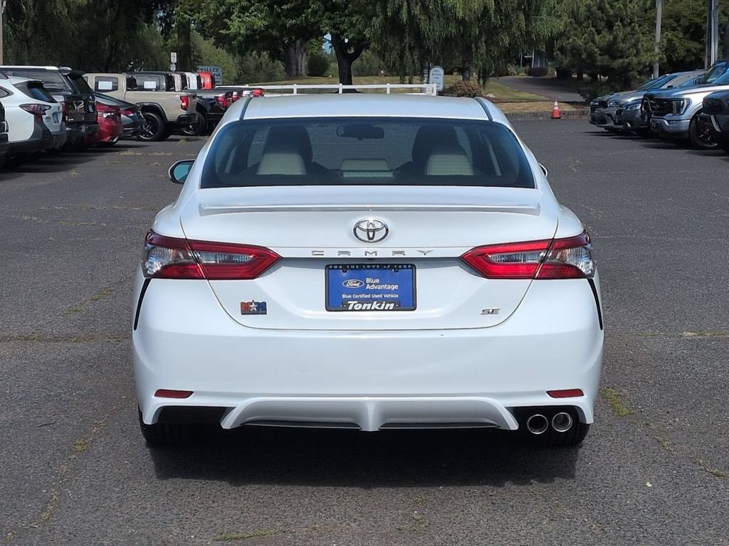 Used 2018 Toyota Camry SE FWD image 4
