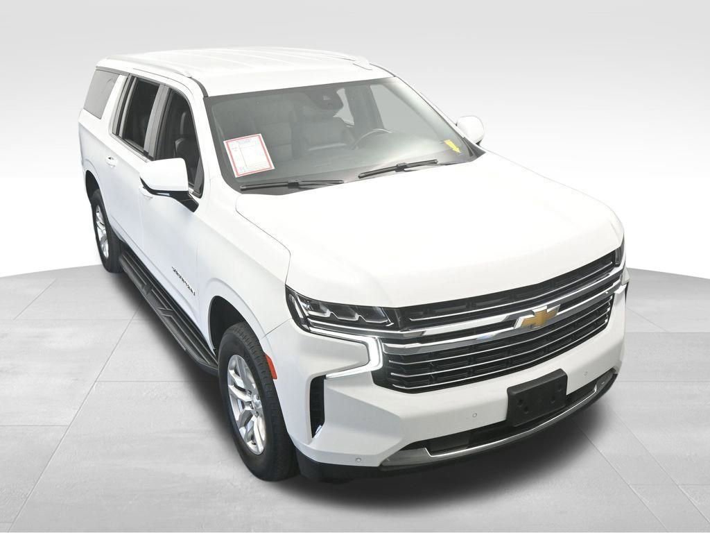Used 2023 Chevrolet Suburban LT image 3