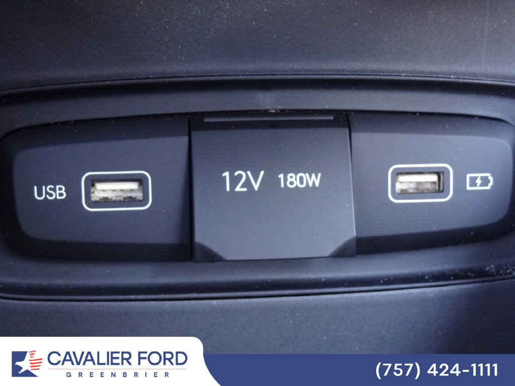 Used 2022 Hyundai Venue SEL FWD image 26