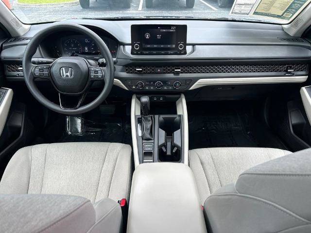 Used 2025 Honda Accord SE image 10