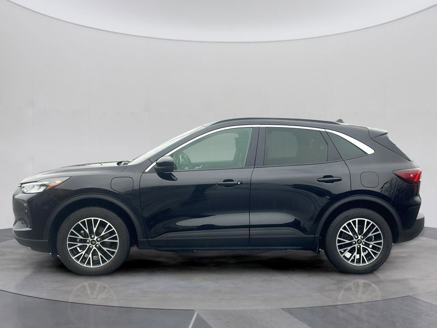 Certified 2023 Ford Escape SE FWD image 2