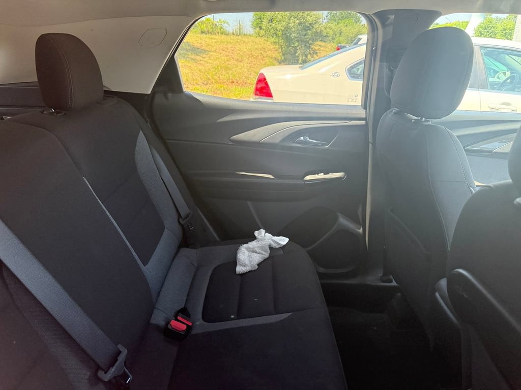 Used 2021 Chevrolet TrailBlazer LT w/ Convenience Package FWD image 11