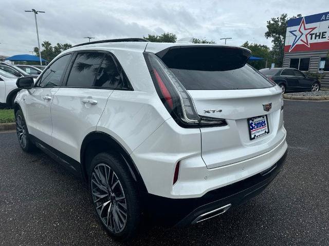 Used 2025 Cadillac XT4 Sport FWD image 3