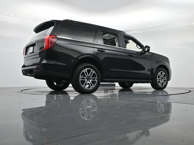 Certified 2025 Ford Expedition Active AWD/4WD image 37
