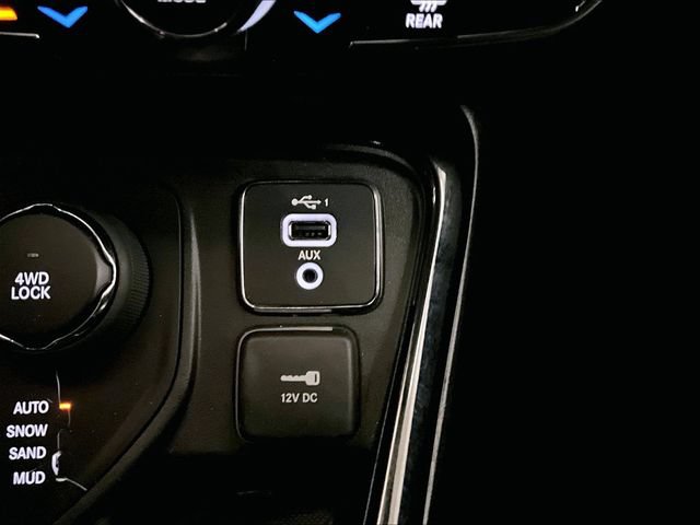 Used 2021 Jeep Compass Latitude AWD/4WD image 31
