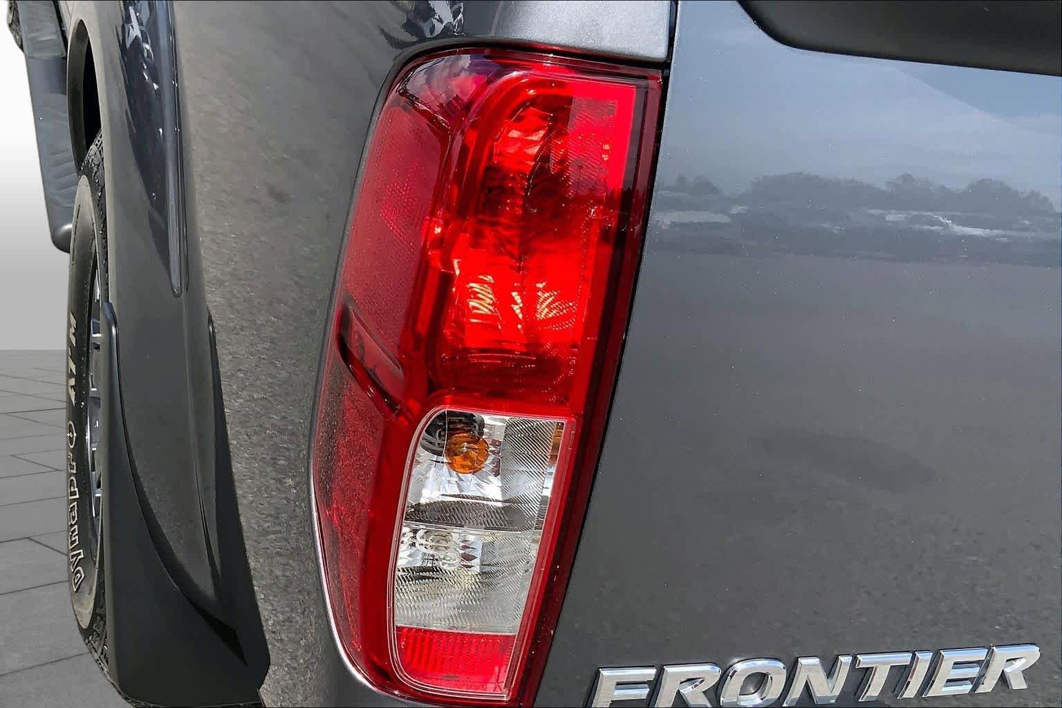 Used 2019 Nissan Frontier SV RWD image 28