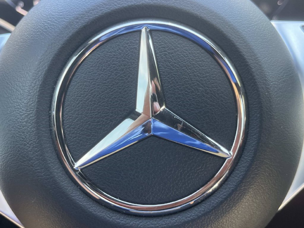 Used 2022 Mercedes-Benz C 300 Sedan image 37