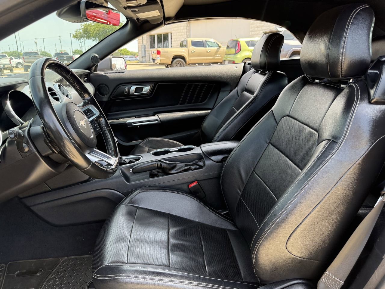 Certified 2021 Ford Mustang Premium RWD image 28