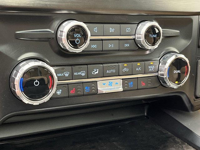 Certified 2024 Ford F250 Lariat w/ Lariat Ultimate Package AWD/4WD image 23