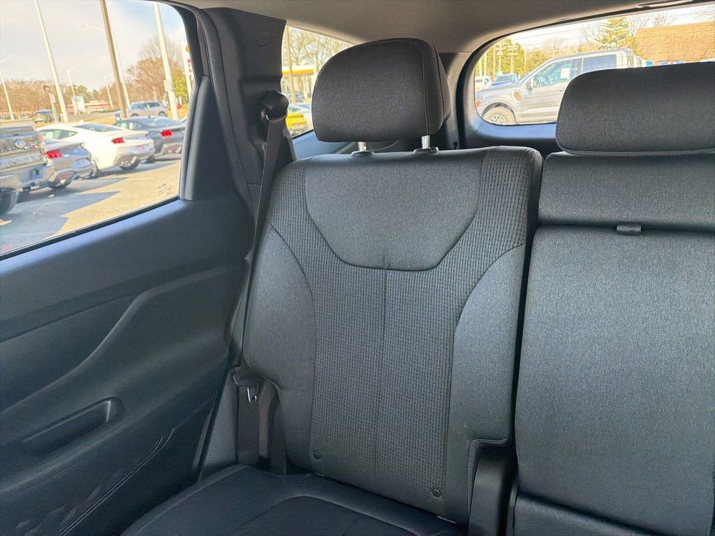 Used 2021 Hyundai Santa Fe SEL image 11