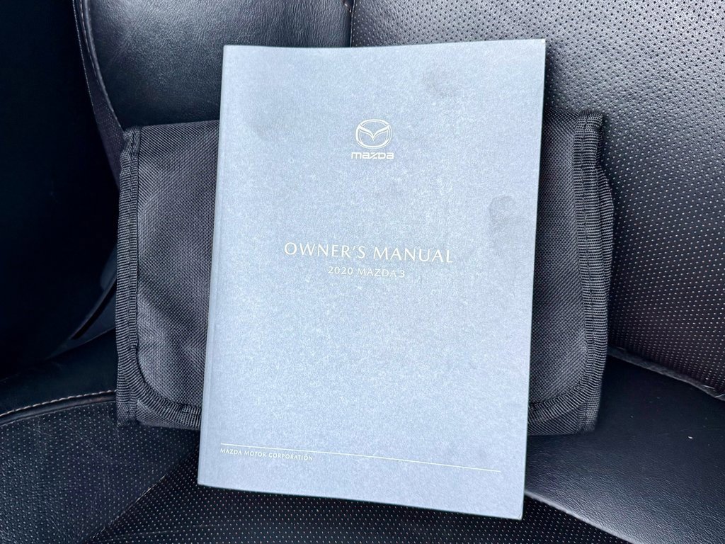 Used 2020 MAZDA MAZDA3 Premium image 38