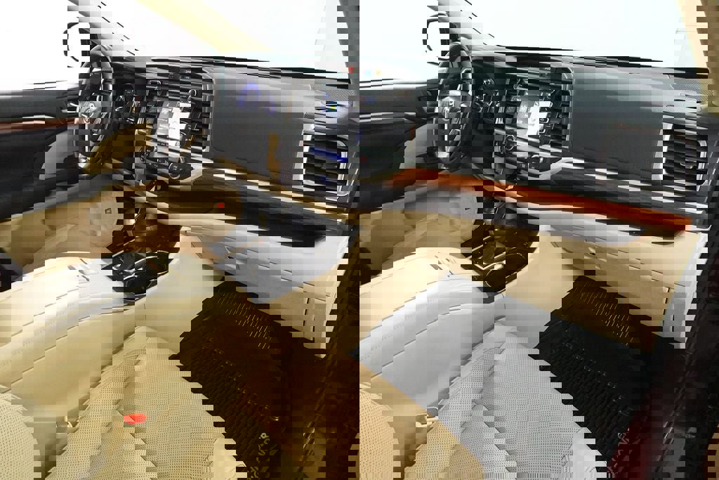 Used 2018 Toyota Highlander Limited Platinum w/ Carpet Mat Package (TMS) image 35