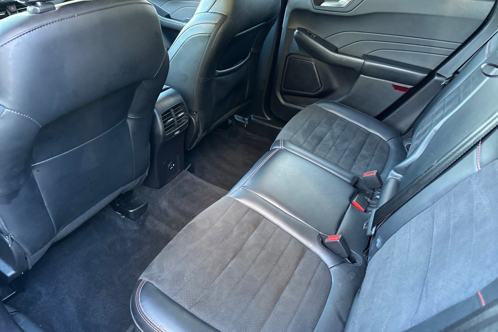 Certified 2022 Ford Escape SEL w/ SEL Stealth AWD Package image 13