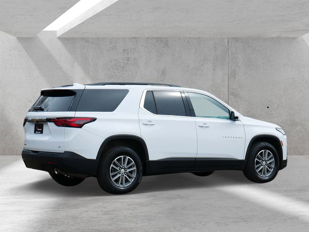 Used 2023 Chevrolet Traverse LT AWD/4WD image 3