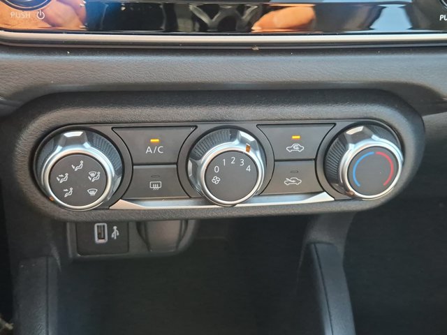 Used 2025 Nissan Versa S w/ Trunk Package FWD image 25