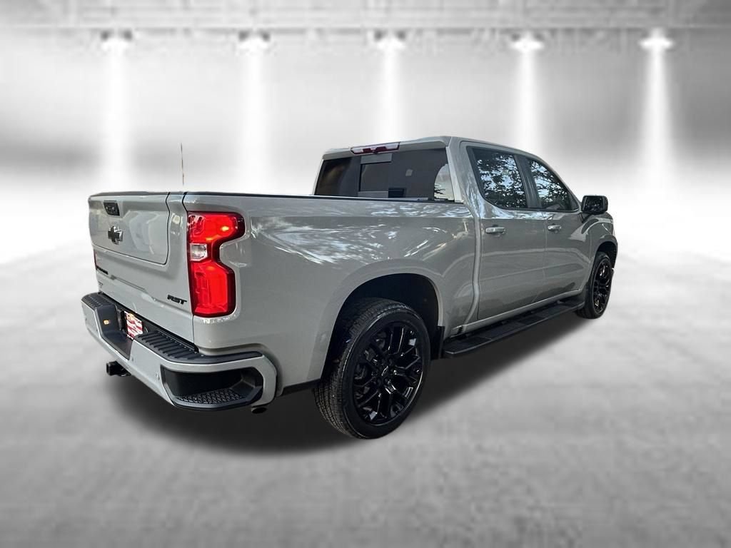Used 2024 Chevrolet Silverado 1500 RST w/ Convenience Package II RWD image 4