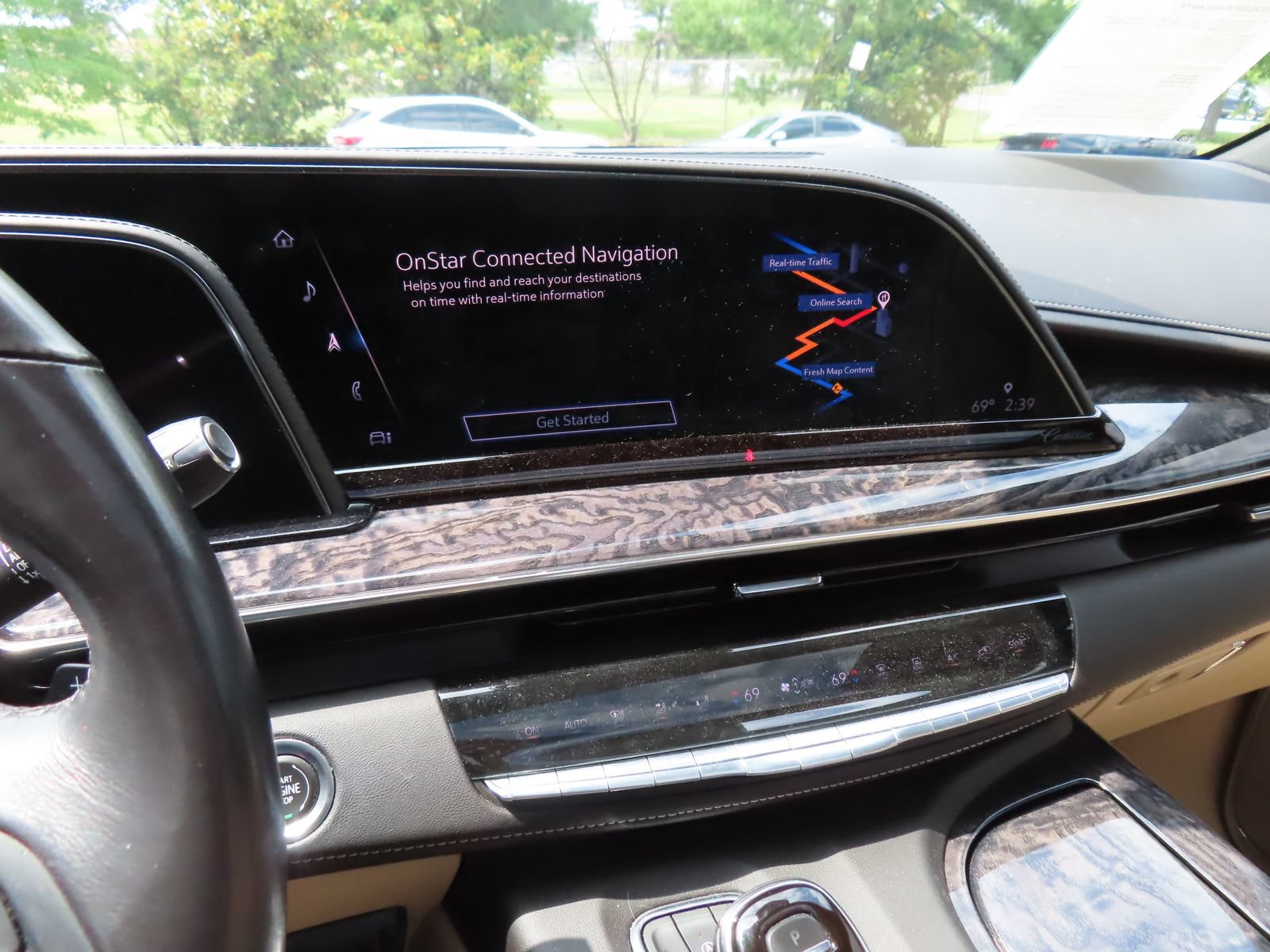 Used 2021 Cadillac Escalade Premium Luxury w/ Performance Package AWD/4WD image 21