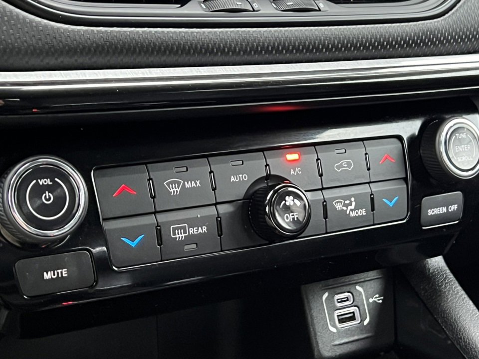 Used 2022 Jeep Compass Trailhawk w/ Trailhawk Elite Group image 27