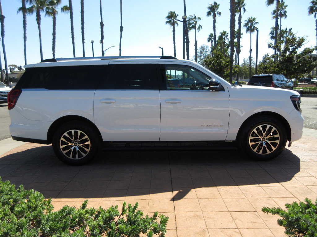Certified 2025 Ford Expedition Max Platinum AWD/4WD image 5