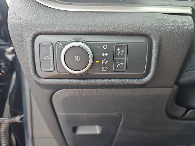 Certified 2022 Ford Explorer XLT w/ Equipment Group 202A RWD image 24