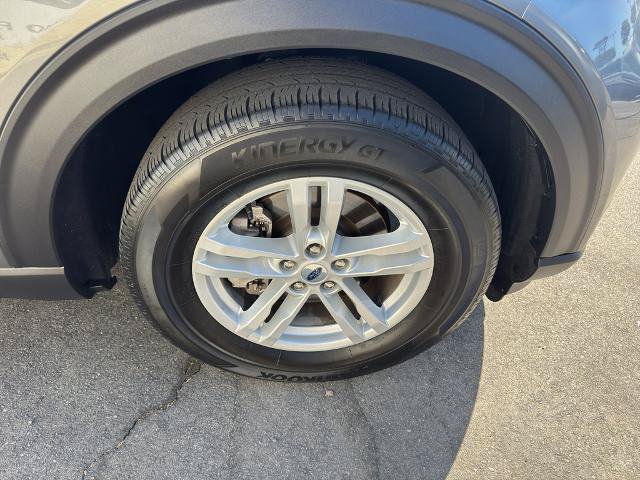 Certified 2023 Ford Explorer XLT RWD image 5
