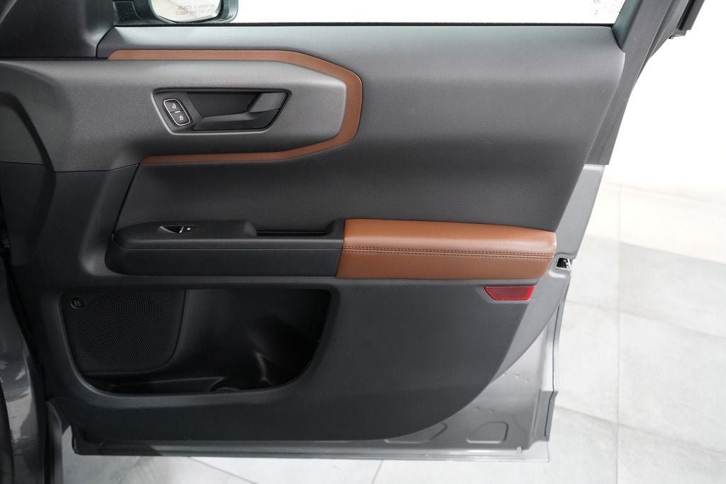 Certified 2025 Ford Bronco Sport Outer Banks w/ Outer Banks Tech Package+ AWD/4WD image 32