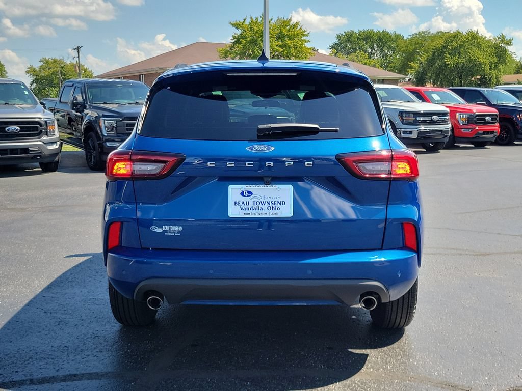 Certified 2023 Ford Escape ST-Line w/ Tech Pack #1 FWD image 5