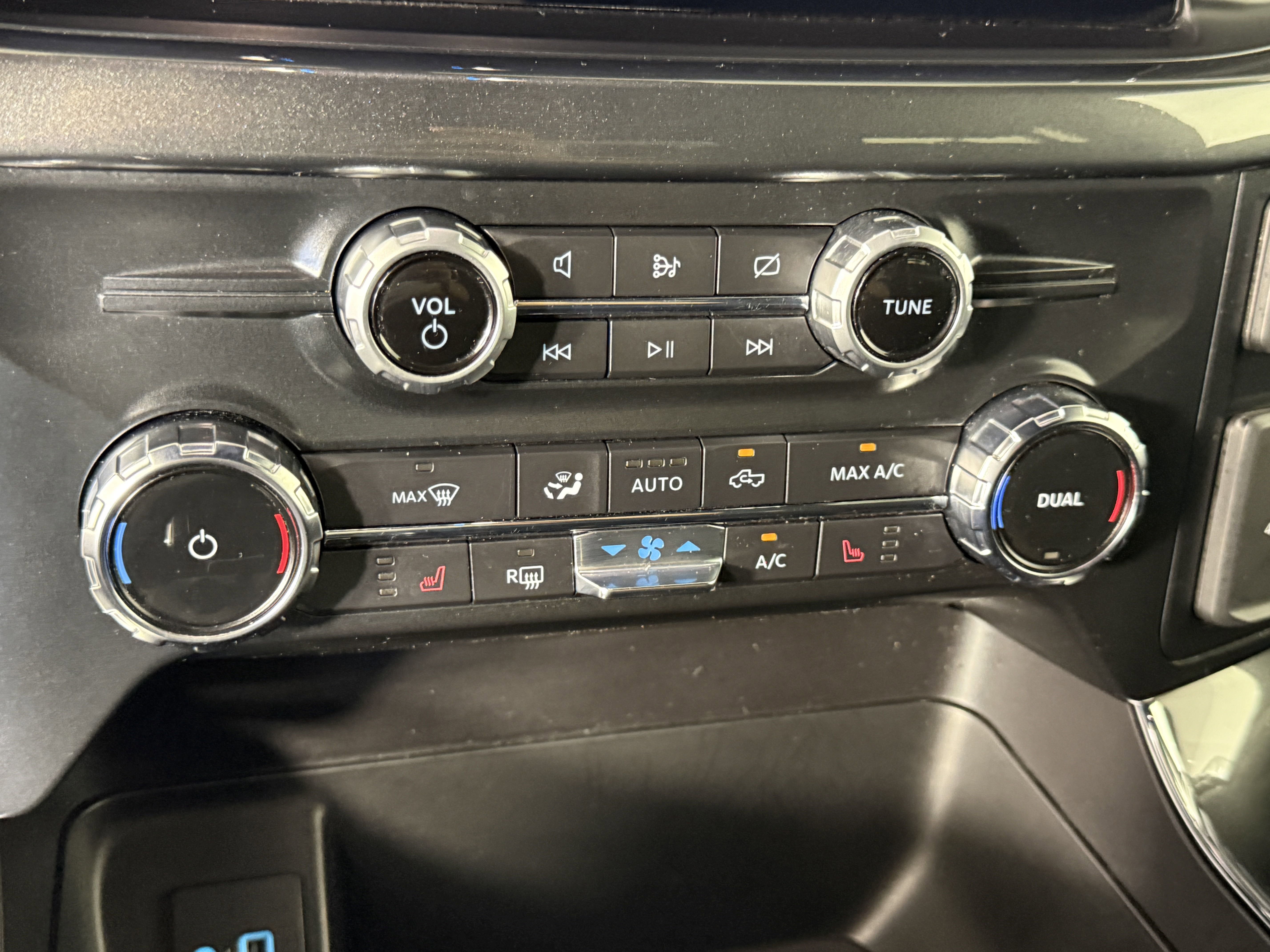 Certified 2022 Ford F150 XLT w/ Equipment Group 302A High image 20