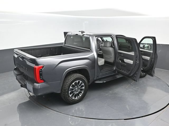 Used 2025 Toyota Tundra Limited AWD/4WD image 27