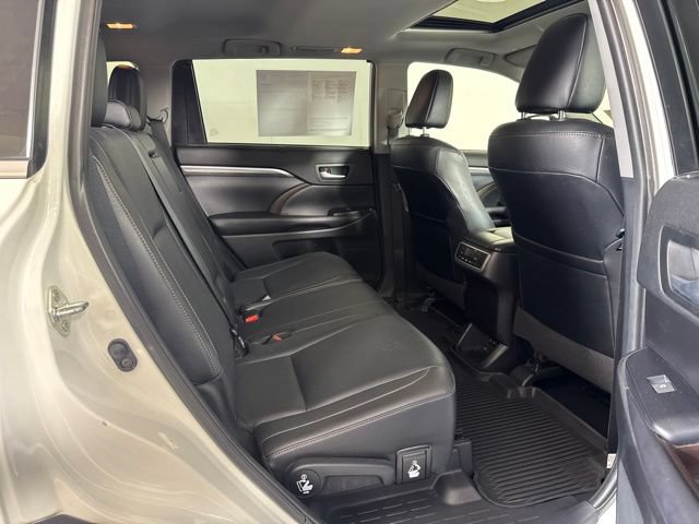 Used 2019 Toyota Highlander Limited AWD/4WD image 5