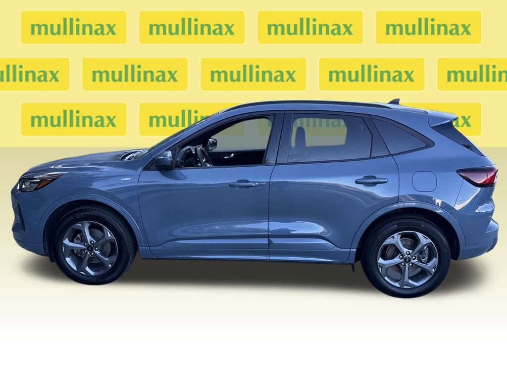 Certified 2023 Ford Escape ST-Line Select w/ Tech Pack #2 image 5