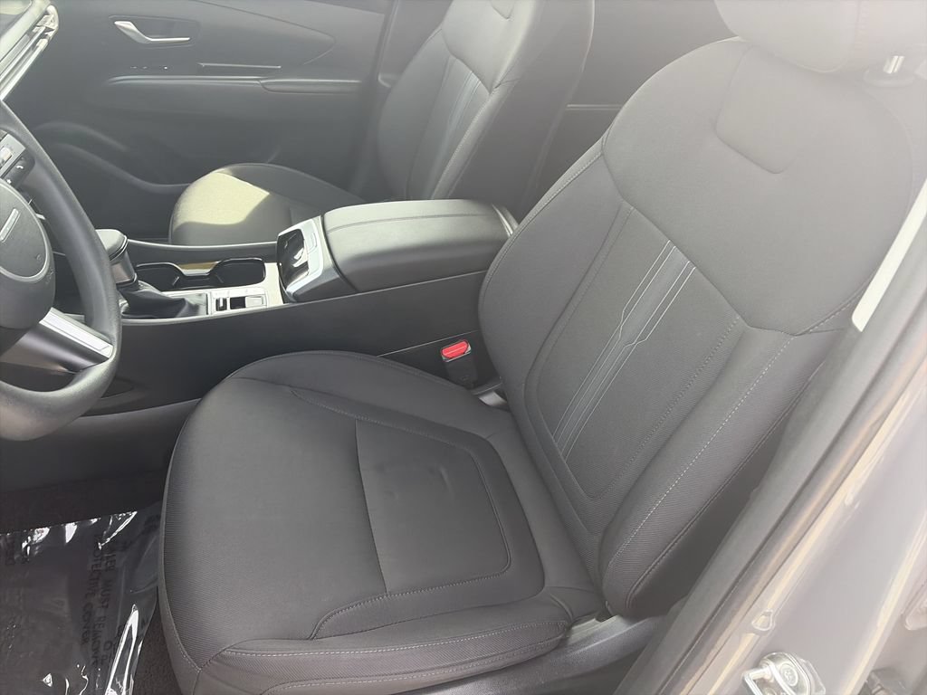 Used 2025 Hyundai Tucson SEL FWD image 12