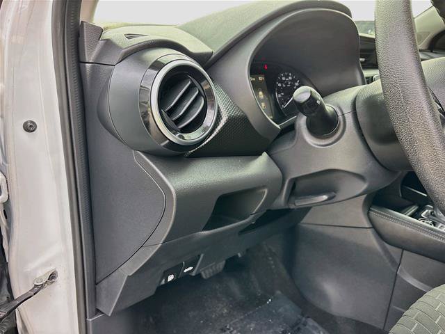 Used 2021 Nissan Kicks SV FWD image 11