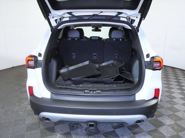 Certified 2025 Ford Escape Platinum w/ Premium Technology Package AWD/4WD image 10