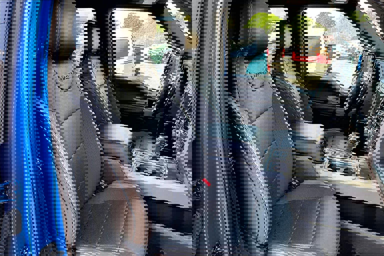 Certified 2019 Ford F150 Raptor w/ Equipment Group 802A Luxury image 9