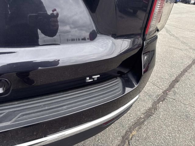 Used 2024 Chevrolet Suburban LT image 5