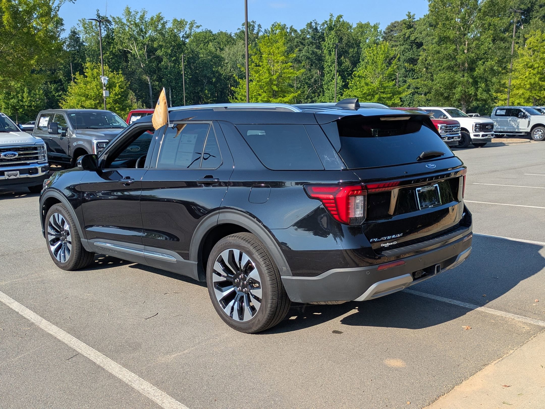 Certified 2025 Ford Explorer Platinum w/ LUX Leather Package AWD/4WD image 6