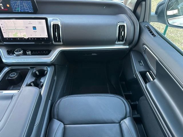 Certified 2025 Ford Expedition Max Platinum image 13