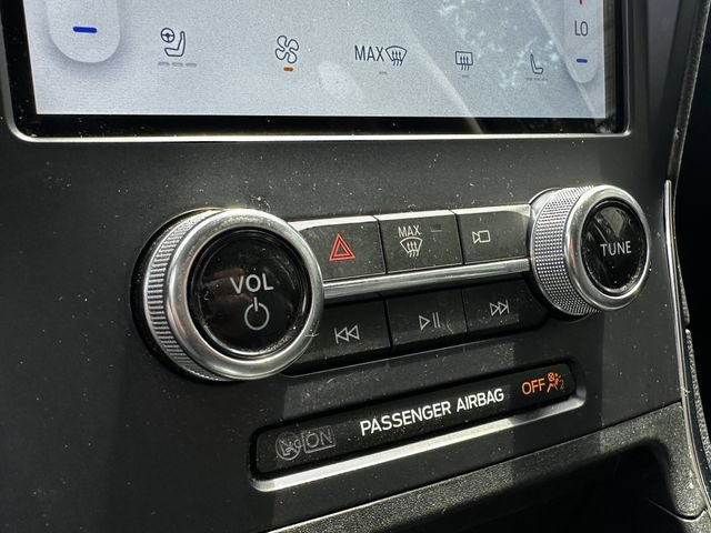 Certified 2023 Ford Edge Titanium AWD/4WD image 24