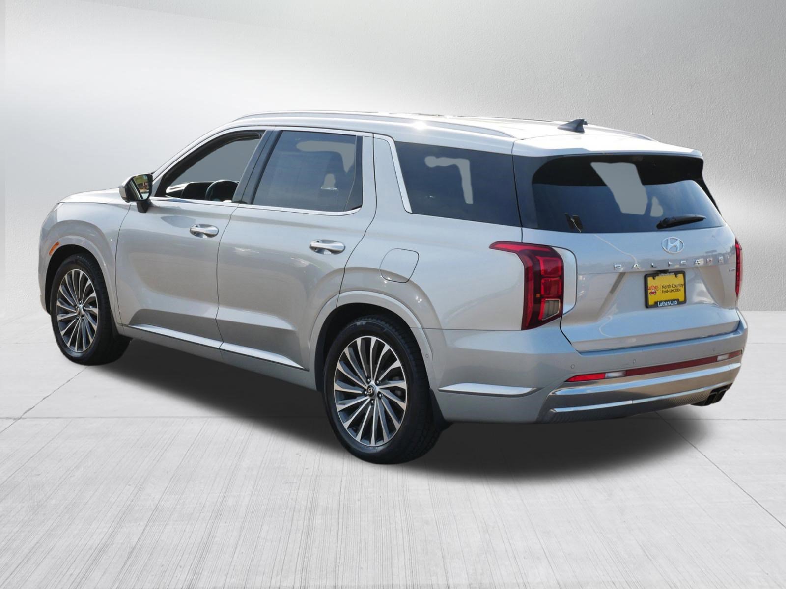 Used 2023 Hyundai Palisade Calligraphy AWD/4WD image 5